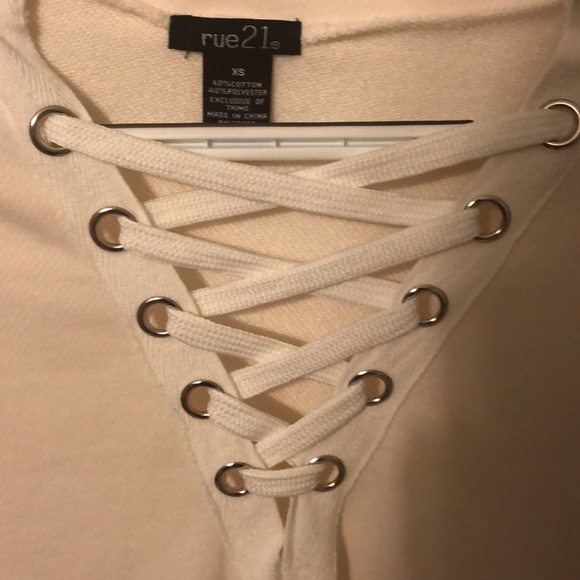 Cream crew neck - Picture 3 of 4